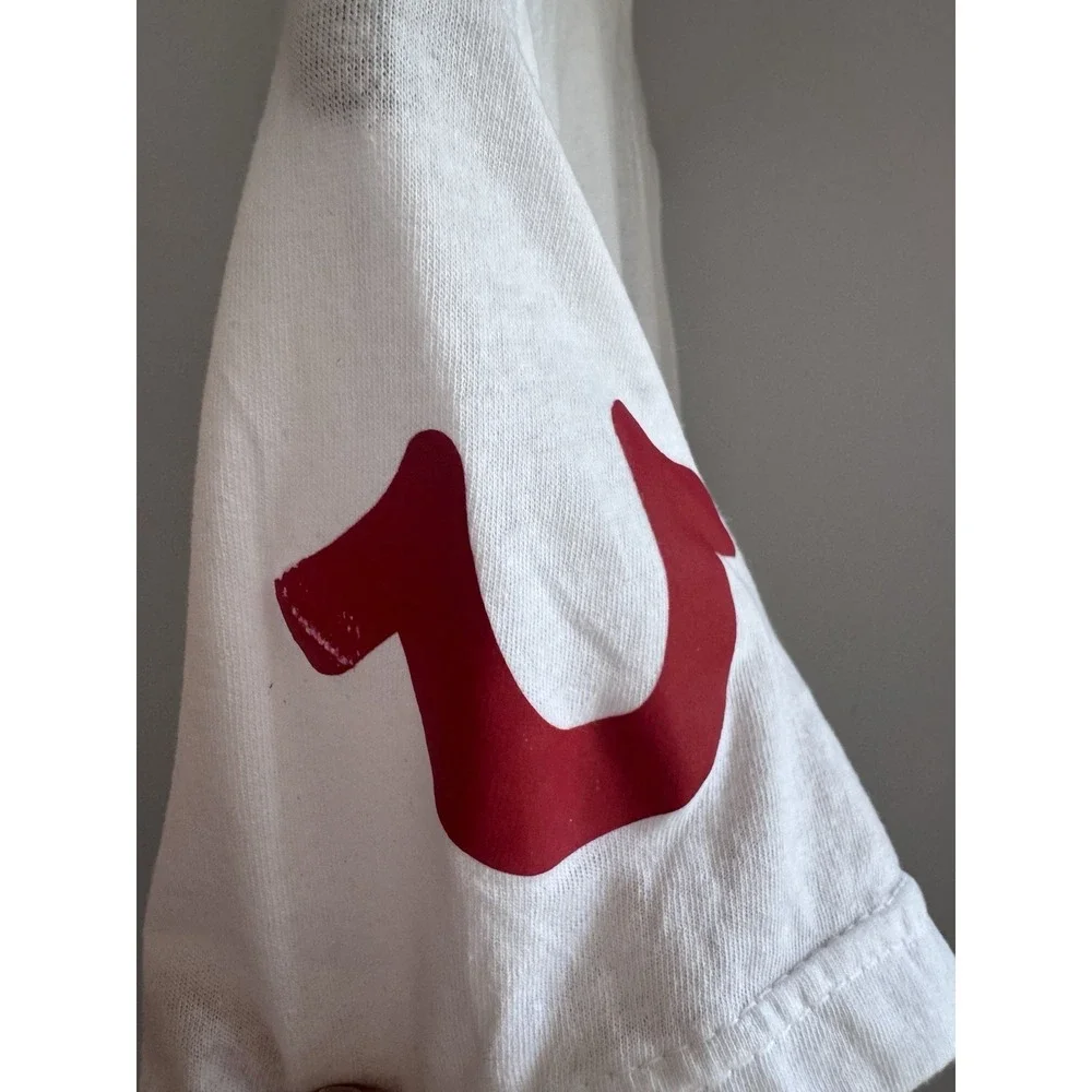True Religion Logo Tee Short Sleeve Crew Neck T-Shirt White Red Graphic Size M